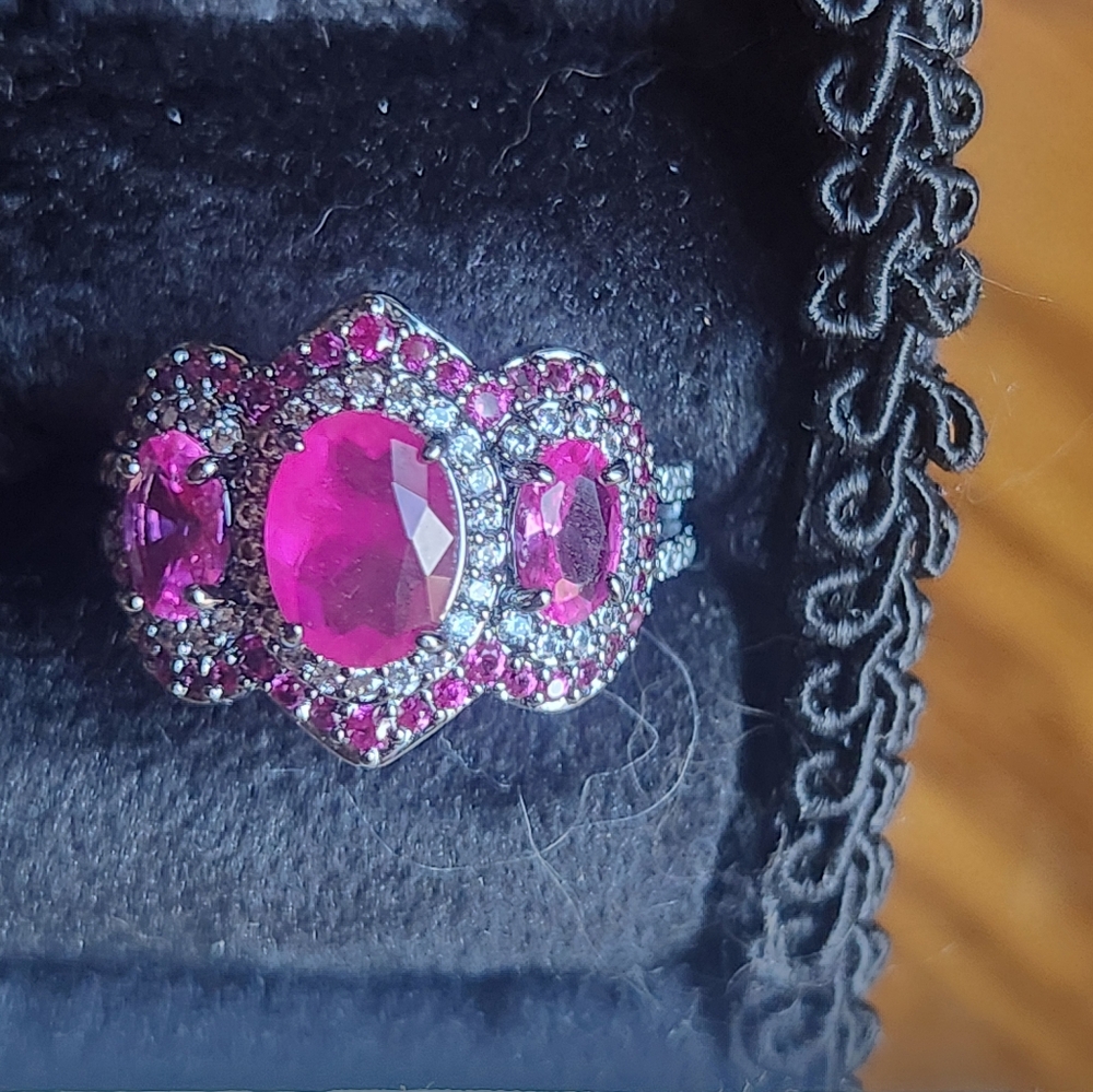 Bomb Party ring
